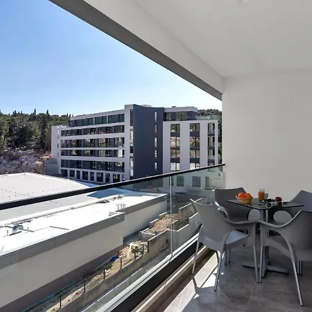 Amfora Sara Apartment *