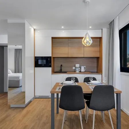 Amfora Sara Appartement *